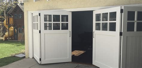 Bifold Garage Doors Services in California | Tungsten Royce