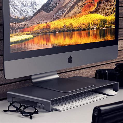 10+ Best iMac Pro Accessories to Consider in 2022 - Hongkiat