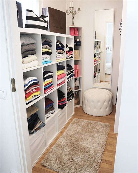 21 Best Small Walk-in Closet Storage Ideas for Bedrooms