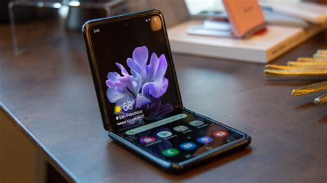 Samsung Galaxy Z Flip 5G podría llegar pronto | La Comparación