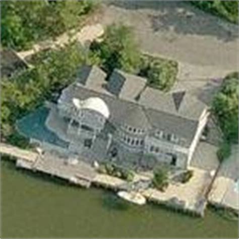 Robin Quivers' House (former) in Beach Haven, NJ (Bing Maps)