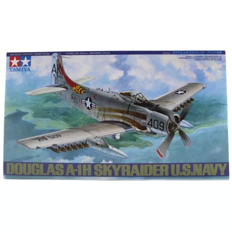 TAMIYA DOUGLAS A-1H Skyraider Model Kit 61058 U.S. Navy WW2 Aircraft ...