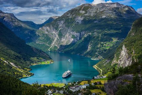 The Stunning Norwegian West Coast - Daily Scandinavian