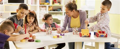 Montessori Curriculum | Evergreen Academy