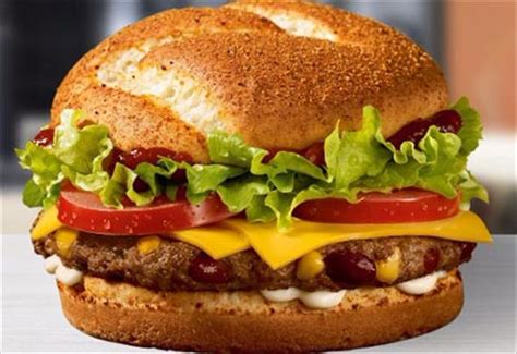 Học được gì từ 3 chiến dịch thất bại kinh điển của McDonald's? - Time ...