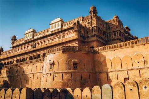 Allahabad Fort - Prayagraj - Connecting Traveller