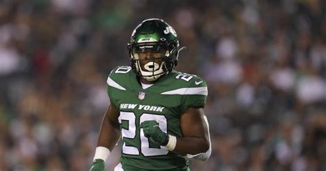 Jets' Breece Hall Feared to Have ACL Injury After Being Carted off vs ...