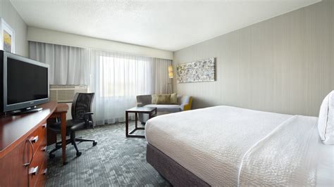 Hotels in Mishawaka | Courtyard Mishawaka-University Area