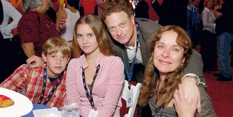 Gary and his family - Gary Sinise Photo (23420422) - Fanpop