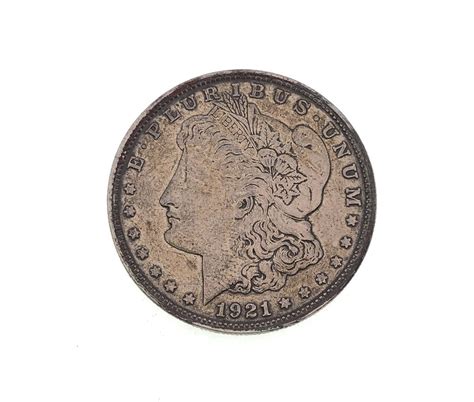 Lot - 1921 MORGAN SILVER DOLLAR