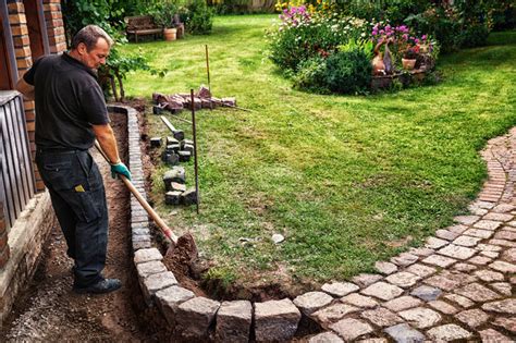 Cheap Gravel Driveway Edging Ideas To Make An Impact