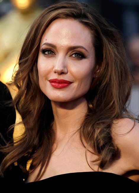 Angelina Jolie makeup 2012 Oscars Red Carpet - StyleFrizz | Photo Gallery