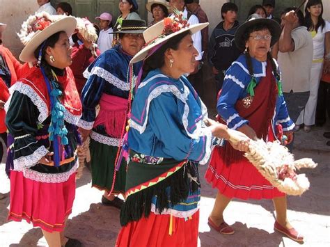 Pin on Folk, Traditional, Regional, and National Costumes.