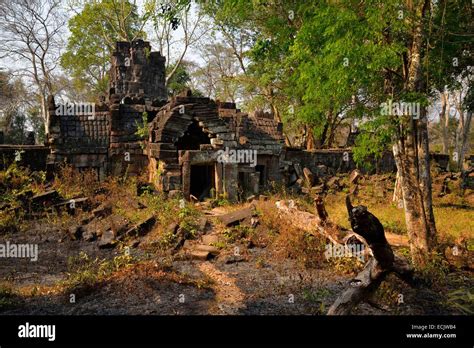 Cambodia, Preah Vihear province, temple of Preah Khan Kampong Svay or ...