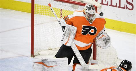 What Alex Lyon's two-year deal means for Flyers