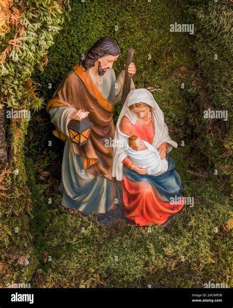 Nativity figures of a Christmas crib Stock Photo - Alamy