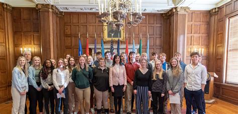 Secretary Christi Jacobsen meets with students from Cascade, Fairfield high schools – Media ...