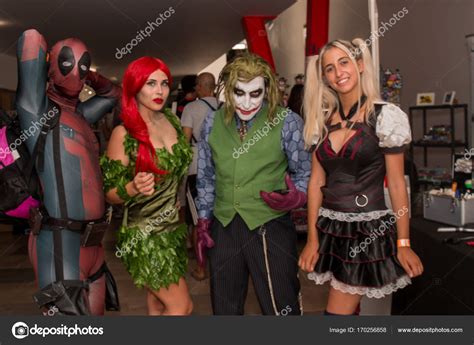 Cosplay fans in costumes – Stock Editorial Photo © membio #170256858