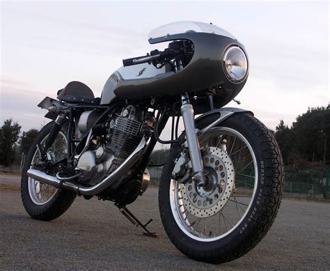 Gull Craft Yamaha SR400 Cafe Racer | Return of the Cafe Racers