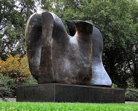 Famous Henry Moore Sculptures | List of Popular Henry Moore Sculptures