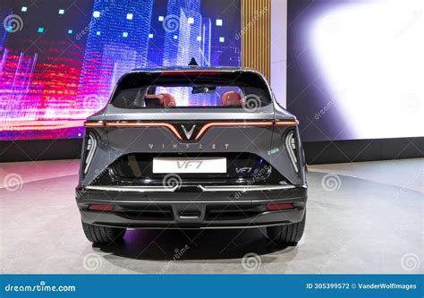 Vinfast VF7 Electric Compact Crossover SUV Car Showcased at the Paris ...