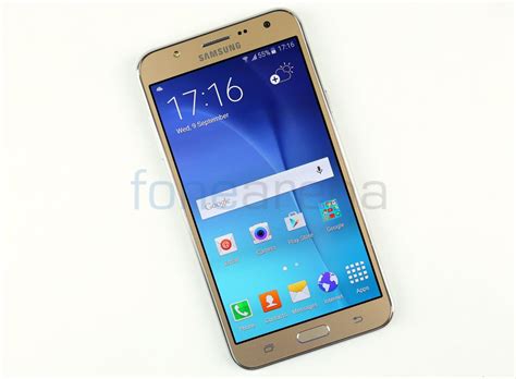 Samsung Galaxy J7 Review