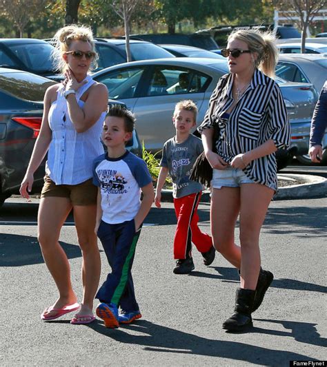 Britney Spears, Jamie Lynn Spears Go Shopping With Children (PHOTO) | HuffPost