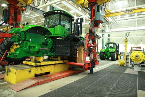 Where are John Deere Tractors Made? | MachineFinder | Machinefinder