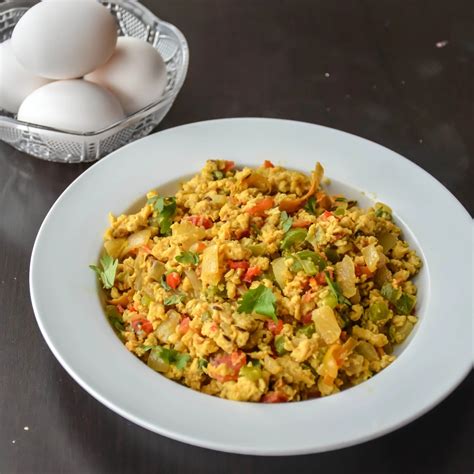 Mumbai Style Egg Bhurji – Relish The Bite