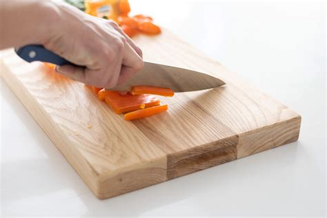 Choosing the Right Cutting Board Material for Your Kitchen | Misen