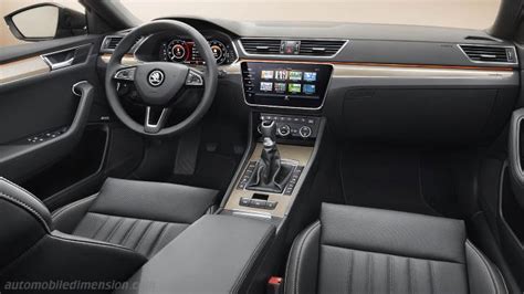 Skoda Superb Combi dimensions, boot space and weight