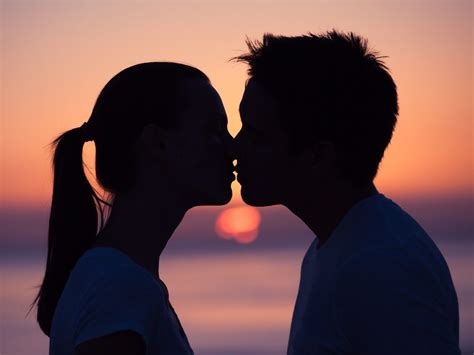 True Hilarious and Awkward First Kiss Stories | Reader's Digest Canada