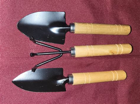 set of 3PCS HIGH QUALITY wooden & metal garden tools / P55 set / 1 rake & 2 shovel / pala ...