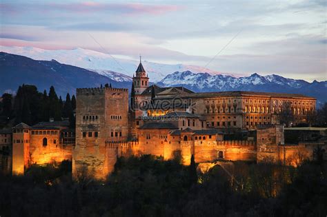 Alhambra Palace At Night Picture And HD Photos | Free Download On Lovepik