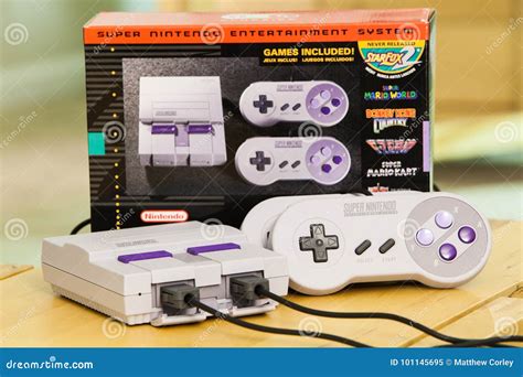 Super Nintendo Classic Edition Console and Box Editorial Image - Image ...