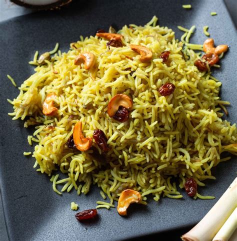 Yellow Coconut Rice with Lemongrass | Sri Lankan Yellow rice - Chili in ...