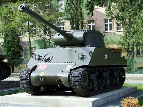 M36B1 Jackson | Wwii vehicles, Tank destroyer, Military art