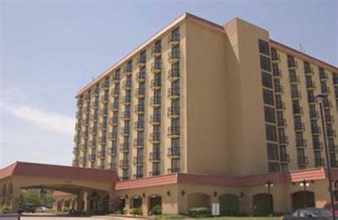 Tulsa Hotel | Embassy Suites Hotel Tulsa