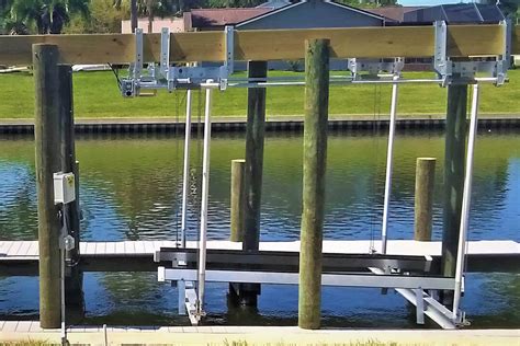 Boathouse Boat Lifts | Boat Lift U.S. Carolinas