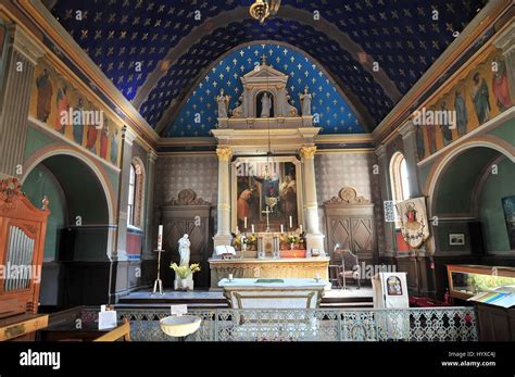 Interior of Chateau de Chambord chapel royal medieval french castle ...