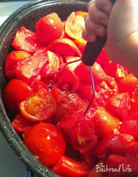 The Backroad Life: Canning Tomato Juice