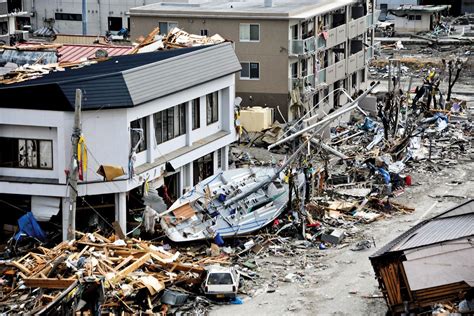 Julia Mathis Berita: Japan Earthquake 2011 Injuries