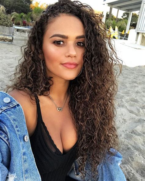 Madison Pettis – Social Media 12/29/2017 • CelebMafia