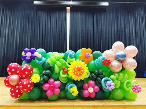 Balloon Decorations for Schools in Singapore | THAT BalloonsTHAT Balloons