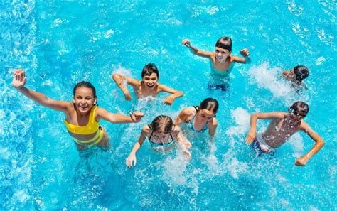 8 Great Swimming Pool Games For Kids