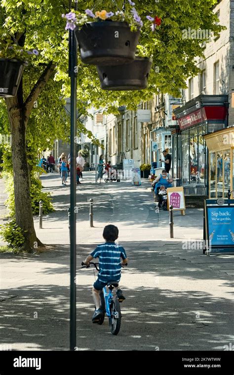 The High Street, Witney, Oxfordshire, UK Stock Photo - Alamy