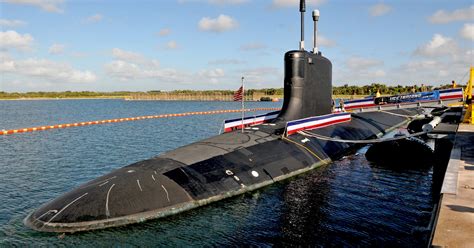 Us Navy Submarines Underwater