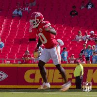 Tyreek Hill Dance GIFs - Find & Share on GIPHY