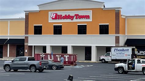 Now Opening: Hobby Town gets bigger; fair visits mall; Thomson tools