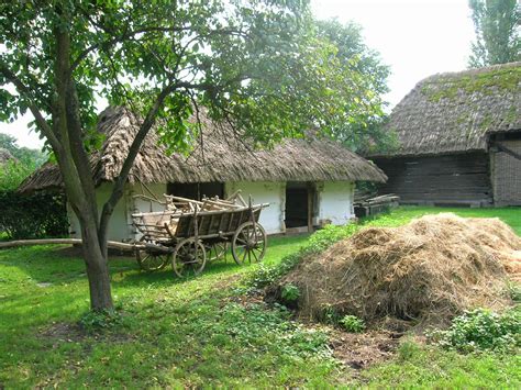 File:Gocsej village house backyard 2.jpg - Wikimedia Commons